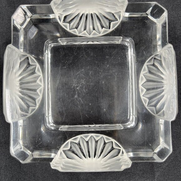 Lalique Vintage Boite Corfu Seashell Clear-Frosted Ashtray Trinket Dish signed - Picture 8 of 9